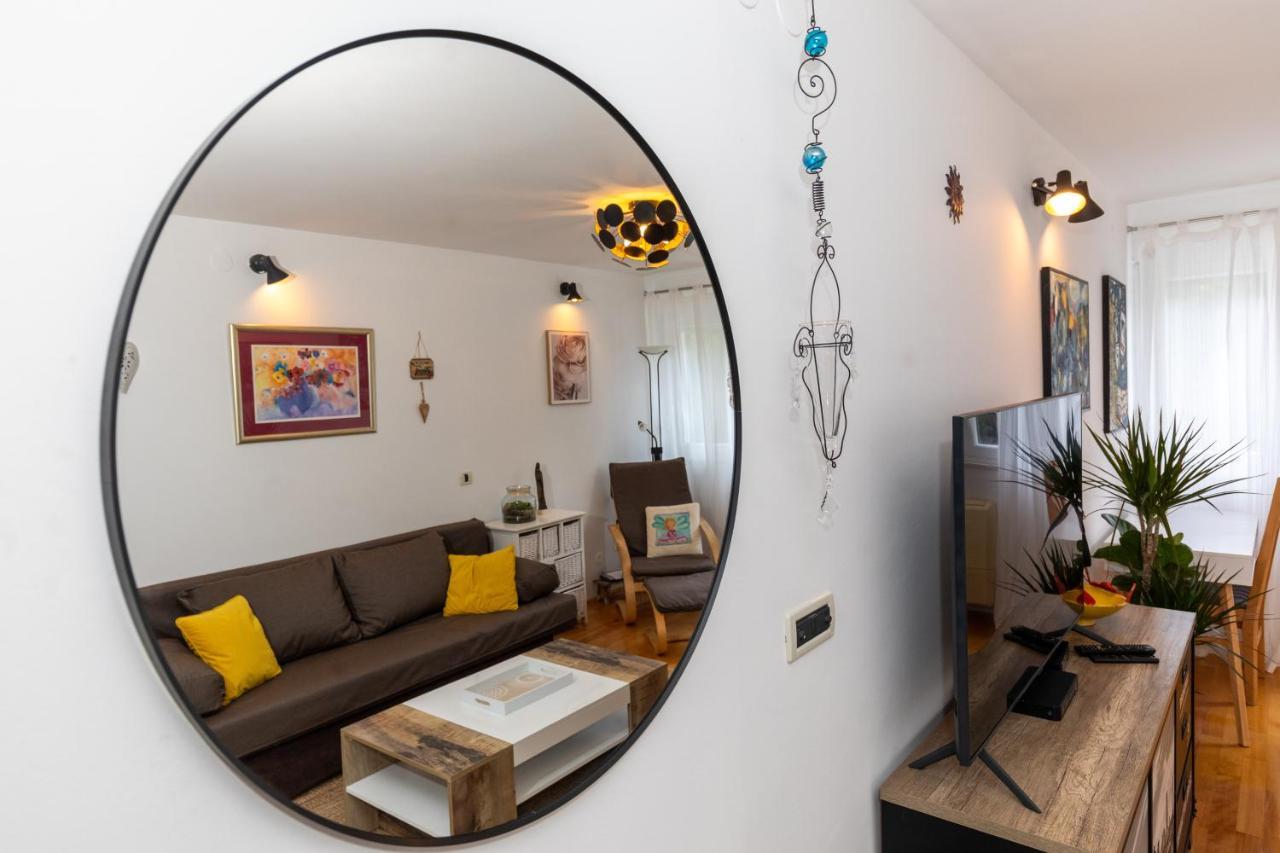 Spacious - Balcony & Near Old Town Lejlighed