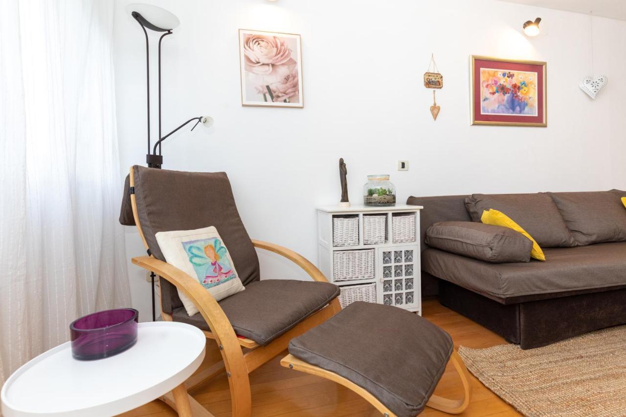 Spacious - Balcony & Near Old Town Lejlighed *