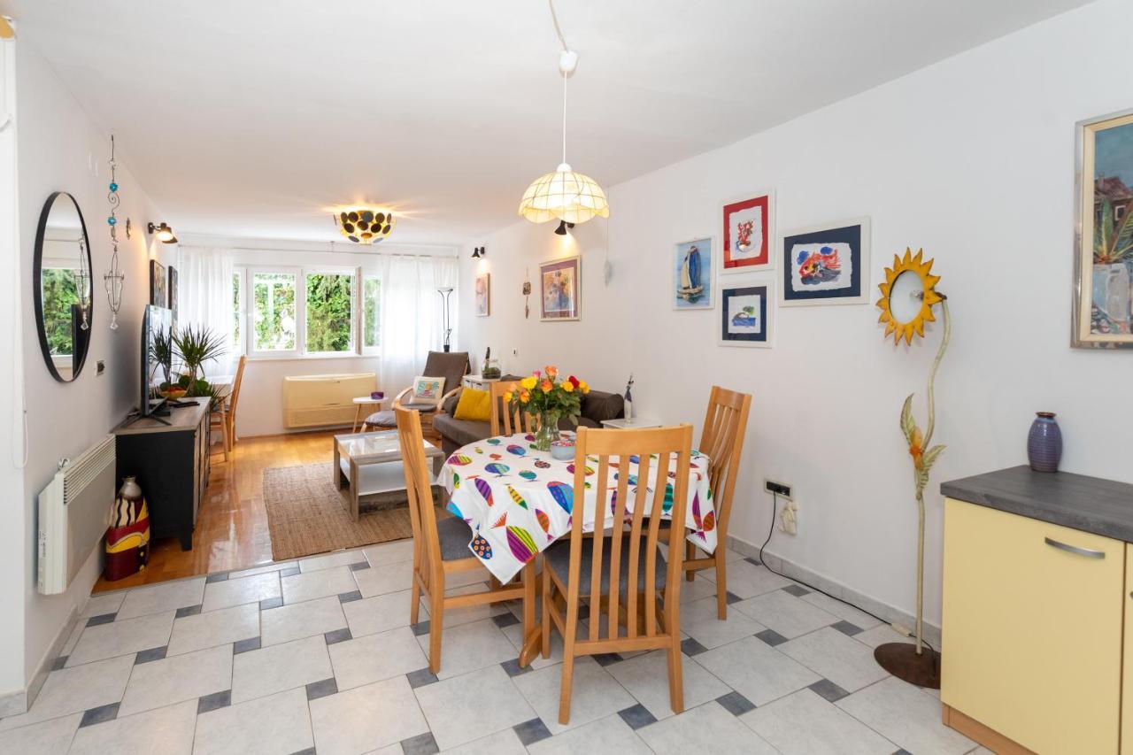 Apartman Spacious - Balcony & Near Old Town